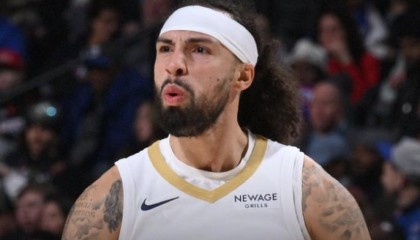 开云网页版-Shams：尼克斯送出达伦-特里、两次轮和现金，从鹈鹕换来阿尔瓦拉多