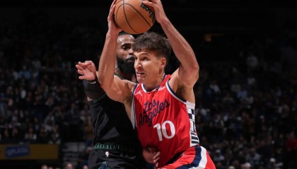 为数不多有自主得分能力的球员了，快船还是增加他的出场时间吧？