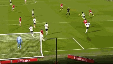 开云网页版-半场：森林0-2雷克瑟姆，卡卡切贴地斩，拉思伯恩破门