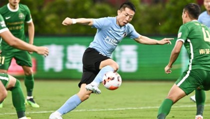 【中超最人物】历经磨难仍满怀热情 阎相闯书写传奇