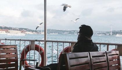 开云服务-BOB半岛体育：在海风中追逐每一次心跳